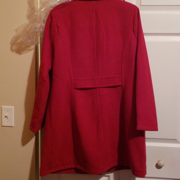 Clothes - Picture 3 of 3